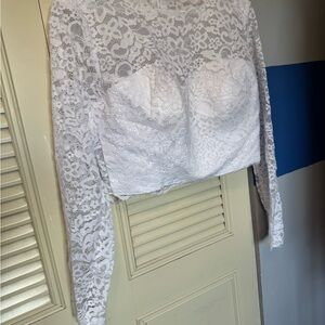 Chic White Lace Long Sleeve Crop Top